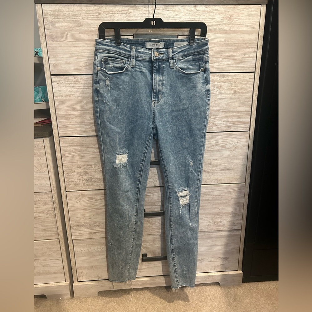 Judy Blue Skinny Fit Jeans Raw Hem Distressed 9/29